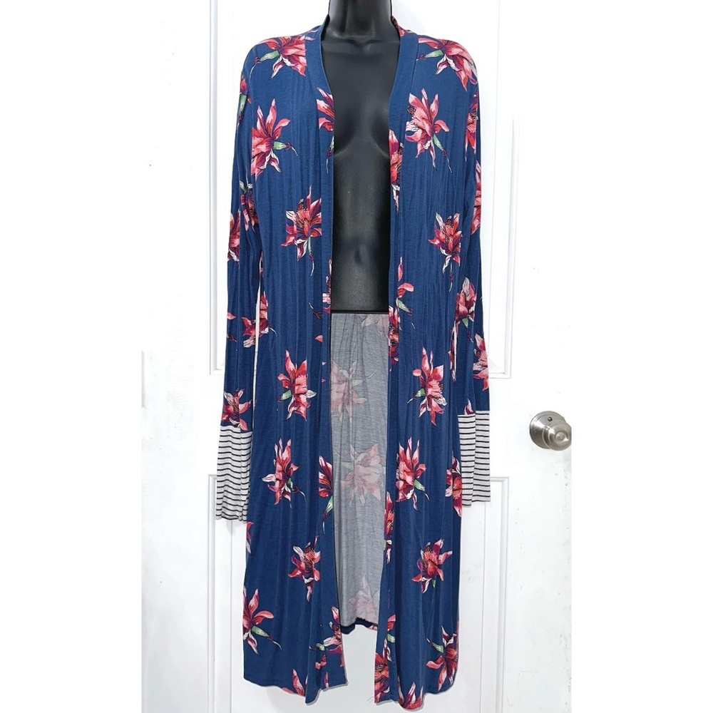 7th Ray women's floral kimono cardigan blue with a floral print & striped cuffs